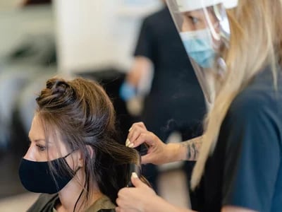 Jetzt Wellness & Spa Einrichtung mit hochwertigen Kosmetikeinrichtungen entdecken