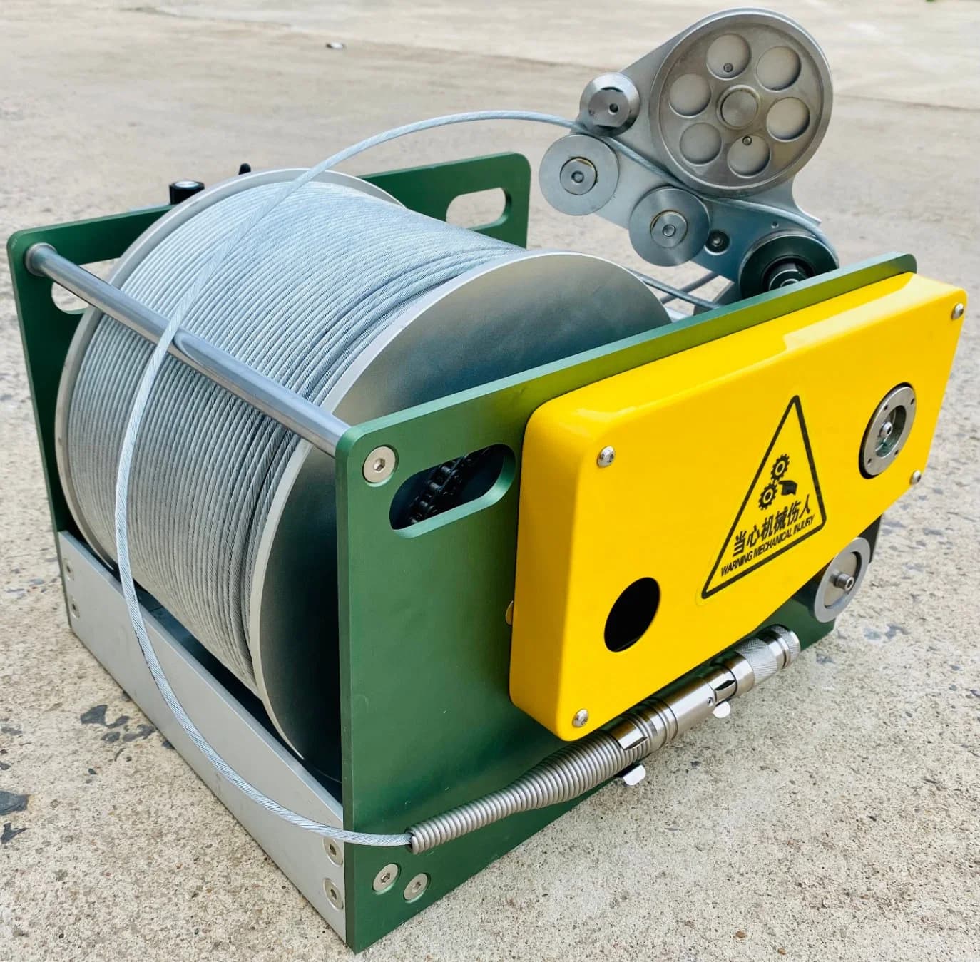 Der ultimative Leitfaden zu 12V-Seilwinden für Autos
