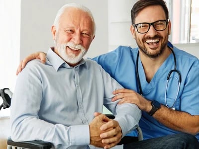 Pflegedienst gründen und Arbeitsrecht: Wichtige Aspekte