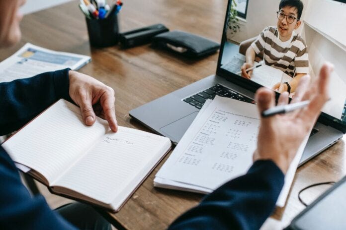 Korrektorat Dissertation: Unterstützung bei analytischen und konzeptionellen Herausforderungen