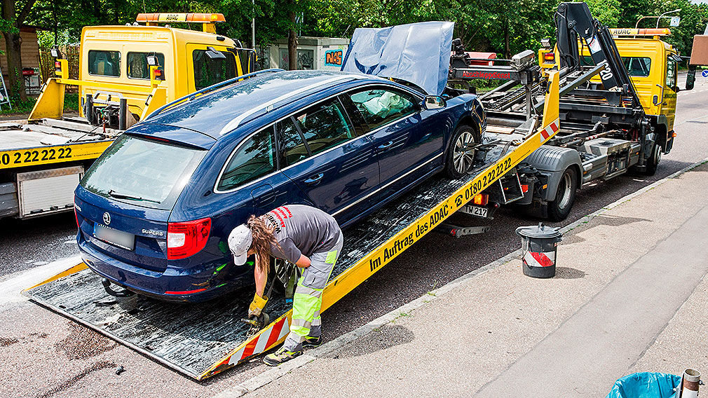 Abschleppdienst: Was Tun, Wenn Ihr Fahrzeug Nicht Mehr Weiterfährt?
