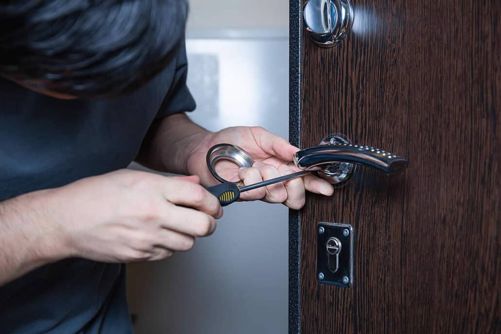 Professioneller Schlüsseldienst Berlin für schadenfreie Türöffnungen