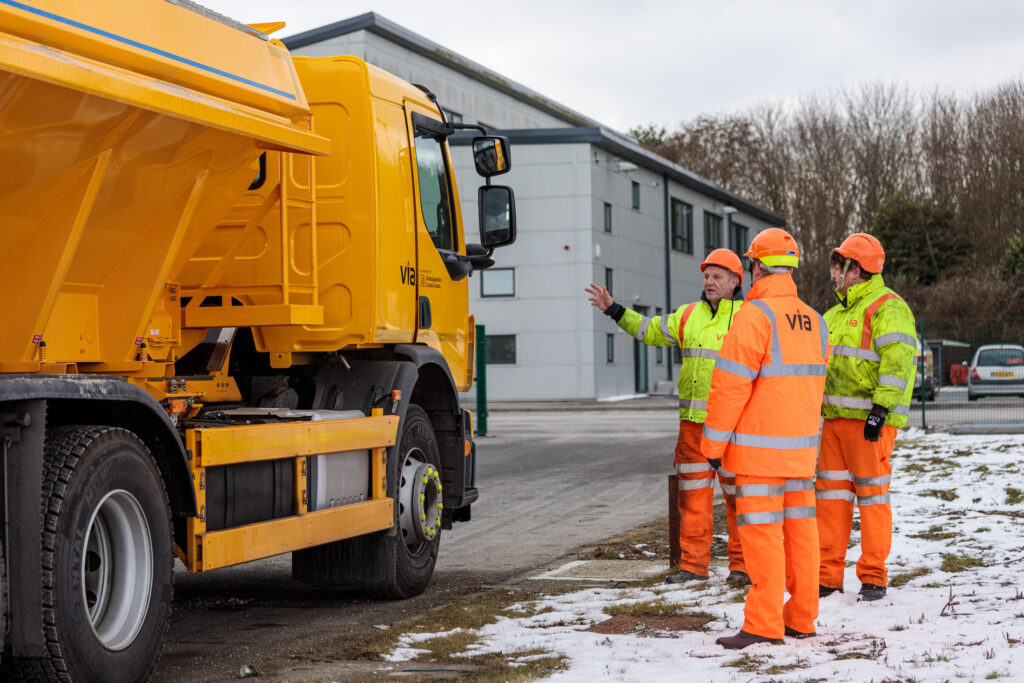 Winterdienst Ulm: Sicherer Service für schneefreie Wege und Zufahrten