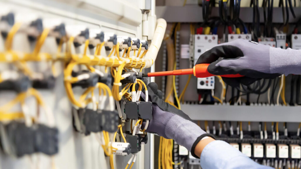 Elektriker Notdienst Hamburg für Haushalte und Unternehmen: Sofortige Hilfe bei Stromausfällen