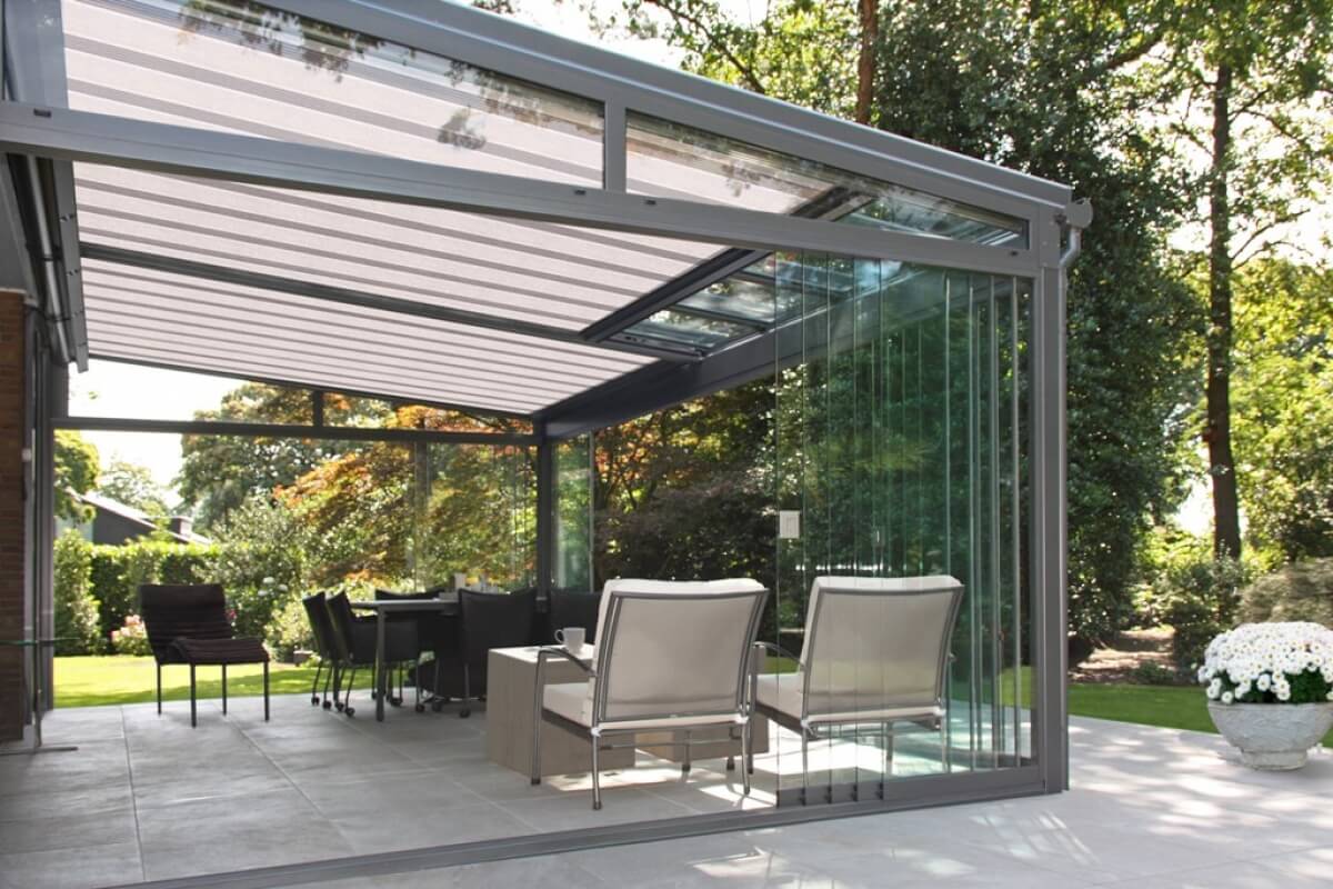 6 Terrassenüberdachungen mit Glastüren, die die Aufmerksamkeit jedes Besuchers auf sich ziehen werden